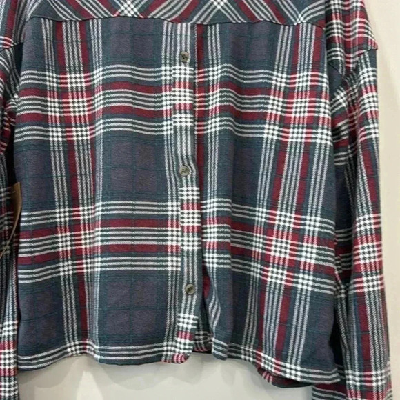 Eden & Olivia Women's Plaid Button-Down Crop Shirt - Size M - Picture 10 of 12